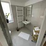 1 Apartman *
